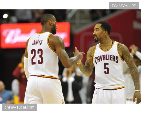 A·史密斯直言詹姆斯虚伪揭示其公众与私下形象差异